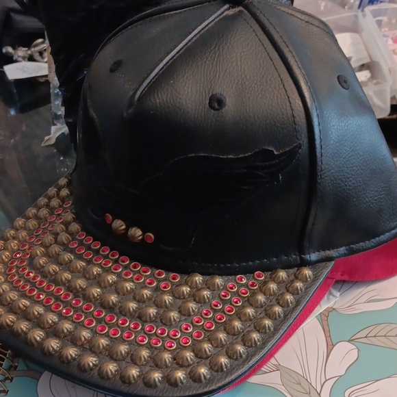 Robin Jean's Cap - Picture 3 of 4